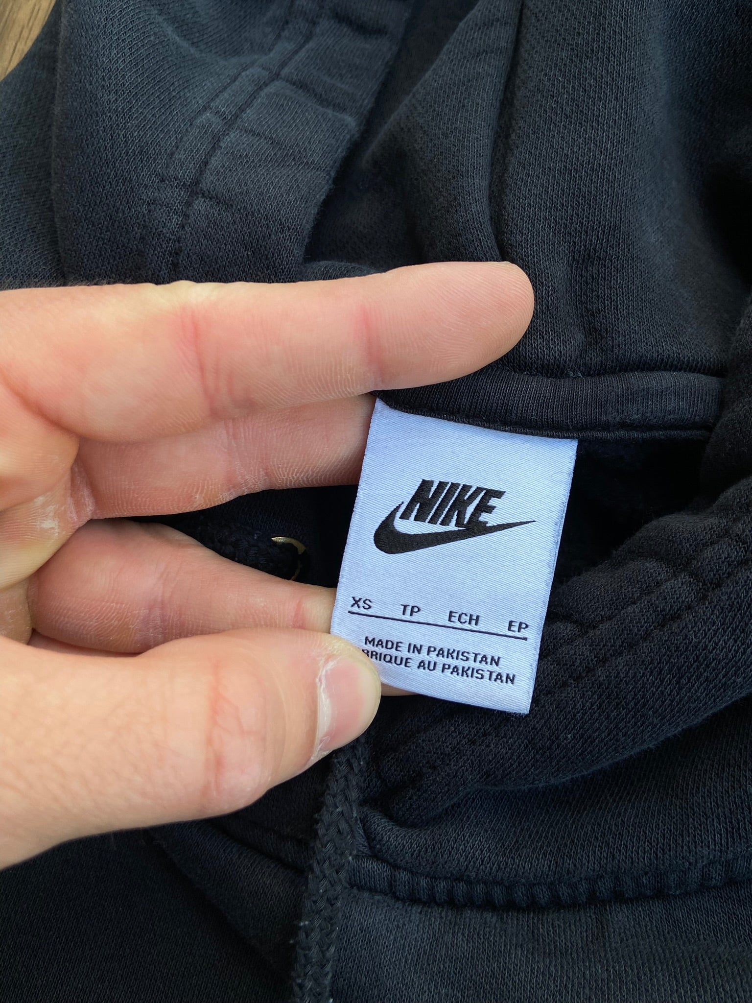 Bluza Nike Czarna Central Swoosh "XS"