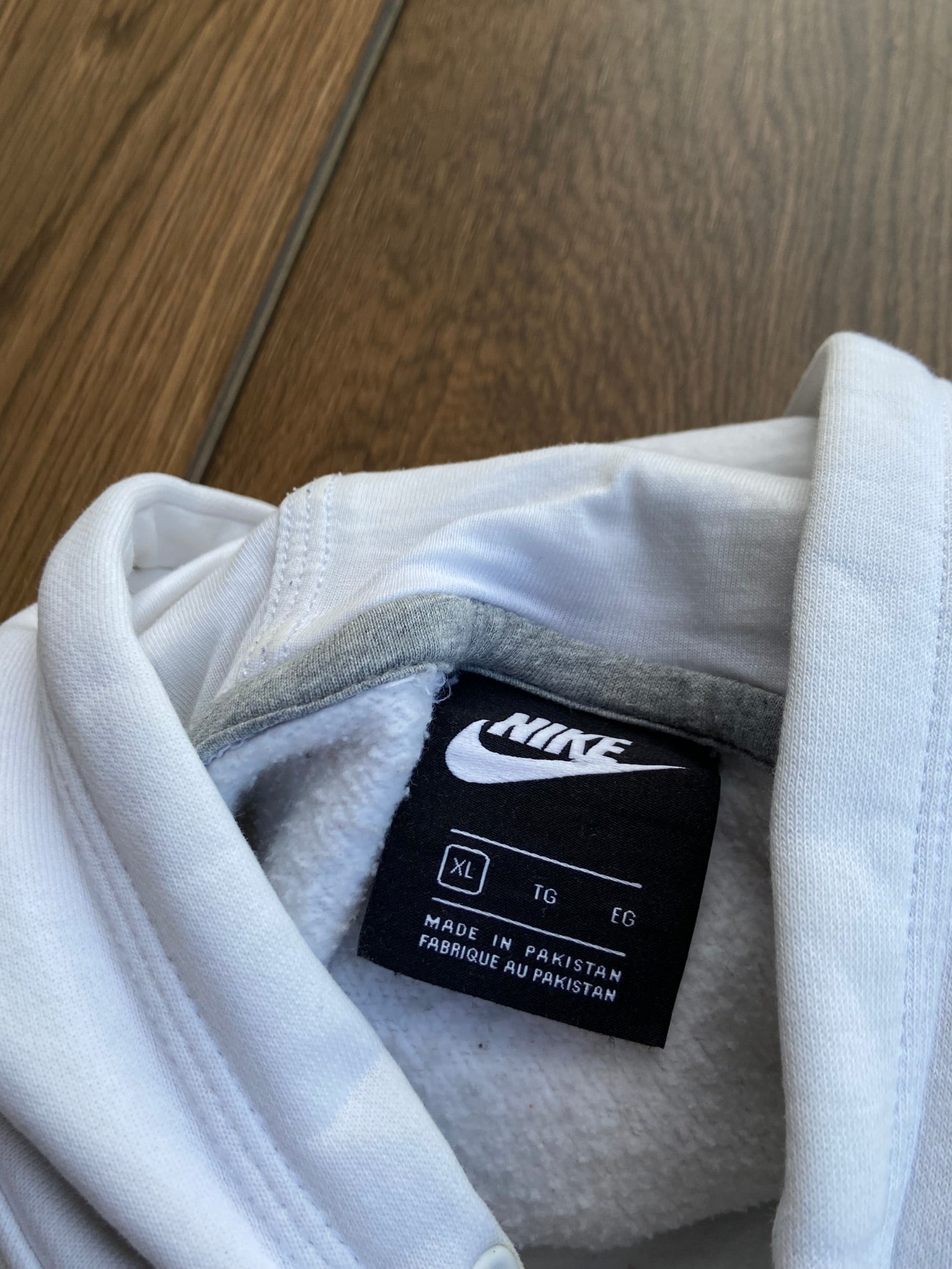 Bluza Nike Basic Biała "XL"